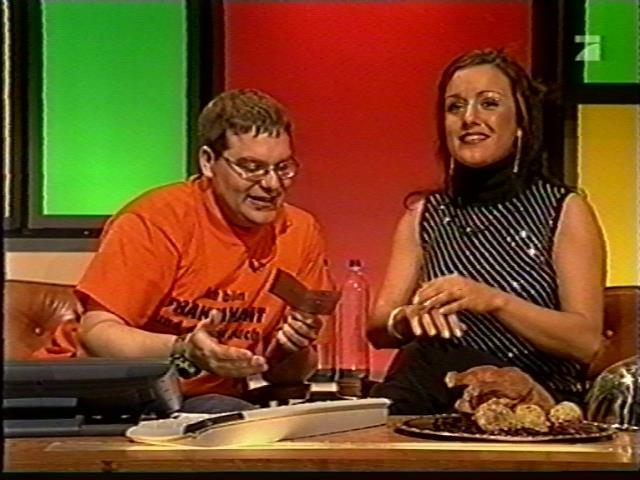 mp_eltontv011227_16.jpg