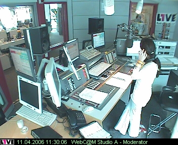 mp_1live_060411_075.jpg