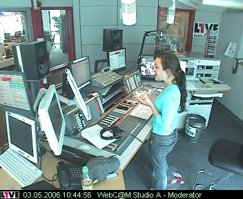mp_1live_060503_08.jpg