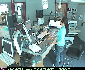 mp_1live_060503_09.jpg