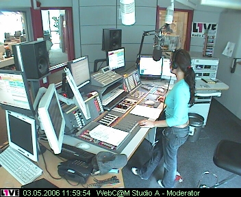 mp_1live_060503_13.jpg