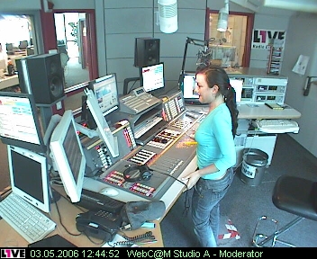 mp_1live_060503_16.jpg