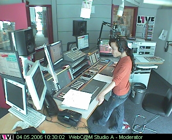 mp_1live_060504_07.jpg