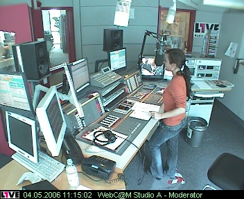 mp_1live_060504_10.jpg