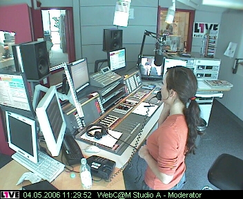 mp_1live_060504_11.jpg