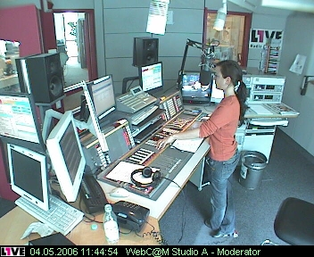 mp_1live_060504_12.jpg