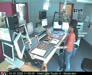 mp_1live_060504_13.jpg