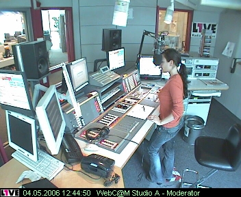 mp_1live_060504_16.jpg