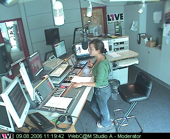 mp_1live_060809_106.jpg