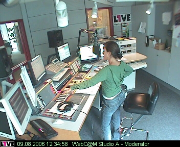 mp_1live_060809_186.jpg