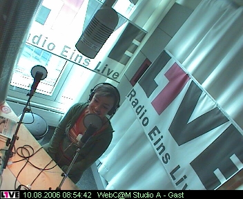 mp_1live_060810_01.jpg