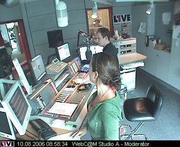 mp_1live_060810_05.jpg