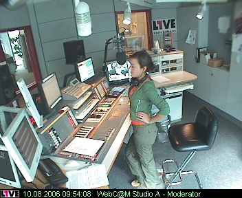 mp_1live_060810_13.jpg