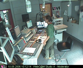 mp_1live_060810_17.jpg