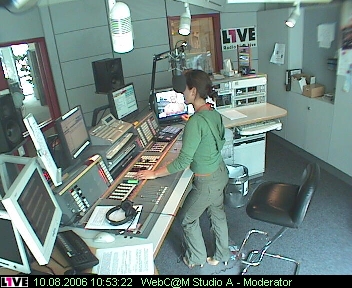 mp_1live_060810_21.jpg
