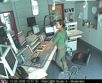 mp_1live_060810_26.jpg