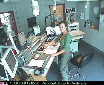 mp_1live_060810_43.jpg