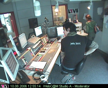 mp_1live_060810_67.jpg