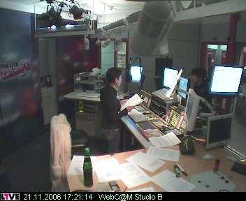 mp_1live_061121_13.jpg