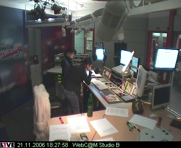 mp_1live_061121_48.jpg