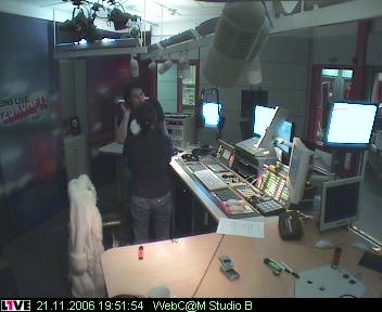 mp_1live_061121_65.jpg