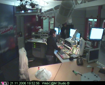 mp_1live_061121_66.jpg
