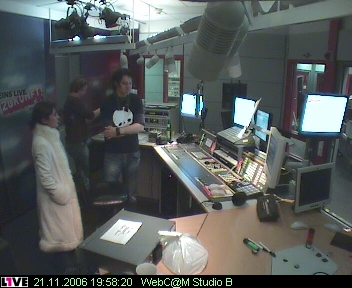 mp_1live_061121_74.jpg