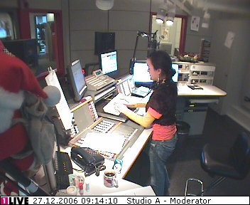 mp_1live_061227_01.jpg