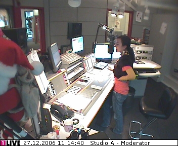 mp_1live_061227_08.jpg
