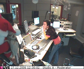 mp_1live_061227_13.jpg