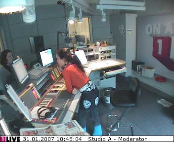 mp_1live_070131_034.jpg
