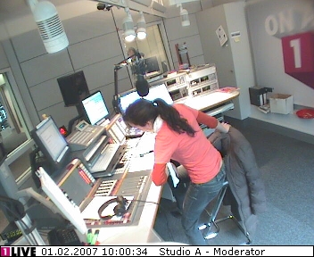 mp_1live_070201_004.jpg
