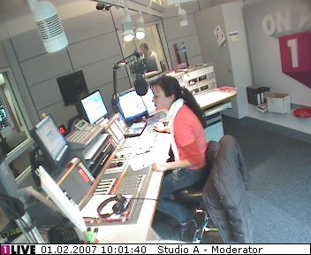 mp_1live_070201_005.jpg