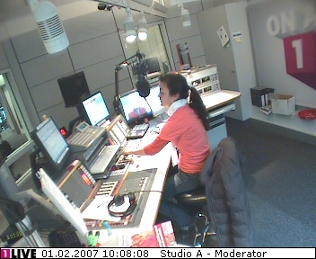mp_1live_070201_011.jpg