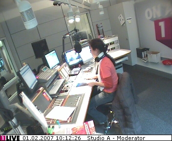 mp_1live_070201_014.jpg