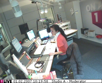 mp_1live_070201_021.jpg