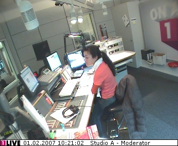 mp_1live_070201_022.jpg