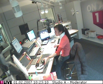 mp_1live_070201_024.jpg