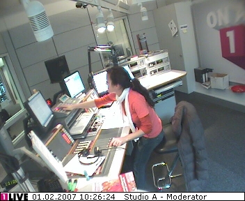 mp_1live_070201_027.jpg