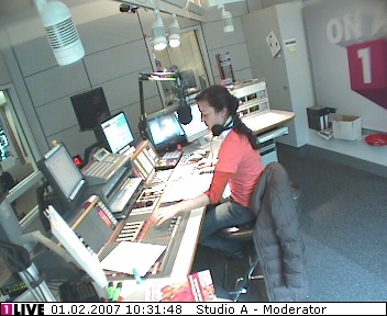 mp_1live_070201_032.jpg