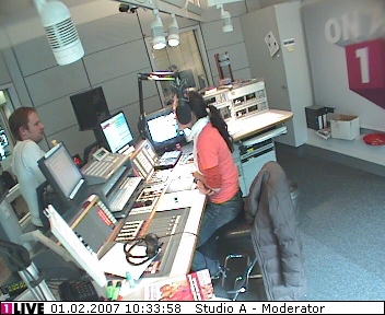 mp_1live_070201_033.jpg