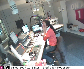 mp_1live_070201_037.jpg