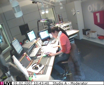 mp_1live_070201_042.jpg