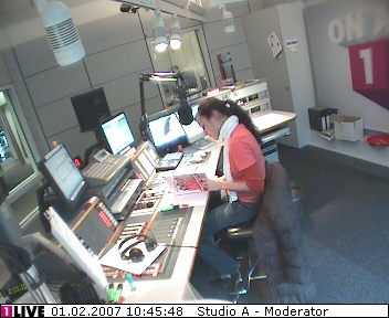 mp_1live_070201_044.jpg