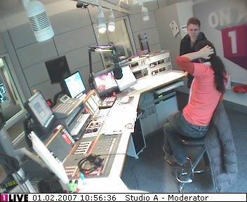 mp_1live_070201_051.jpg