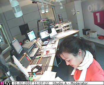 mp_1live_070201_057.jpg