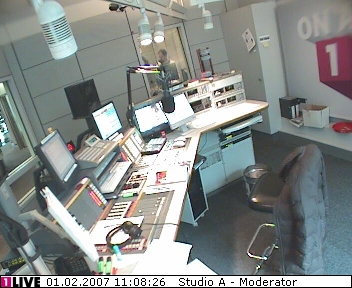mp_1live_070201_058.jpg