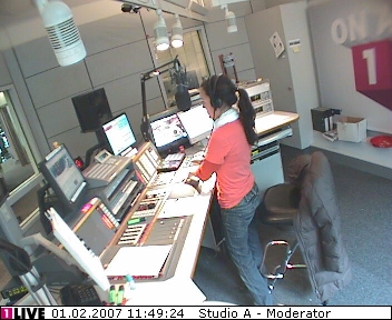 mp_1live_070201_084.jpg