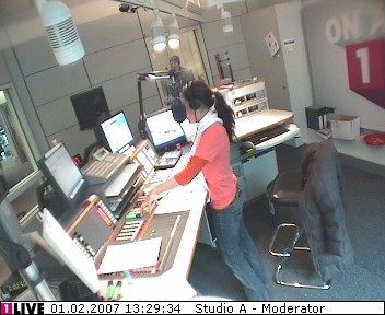 mp_1live_070201_128.jpg