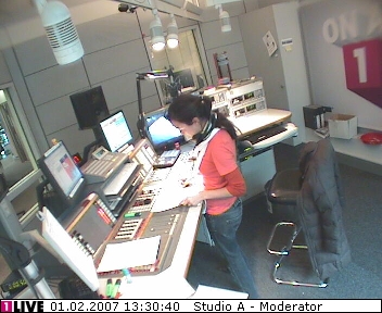 mp_1live_070201_129.jpg